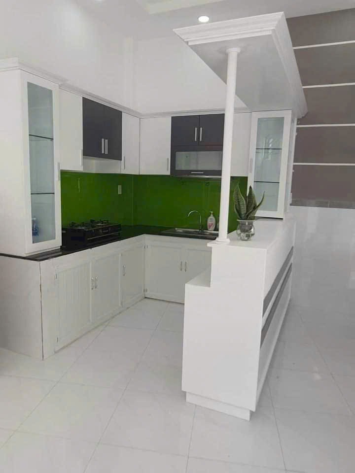 Nhà Mới Đẹp HXH Thủ Đức: 3 Tầng, Nở Hậu, Gần Cầu Vượt Gò Dưa