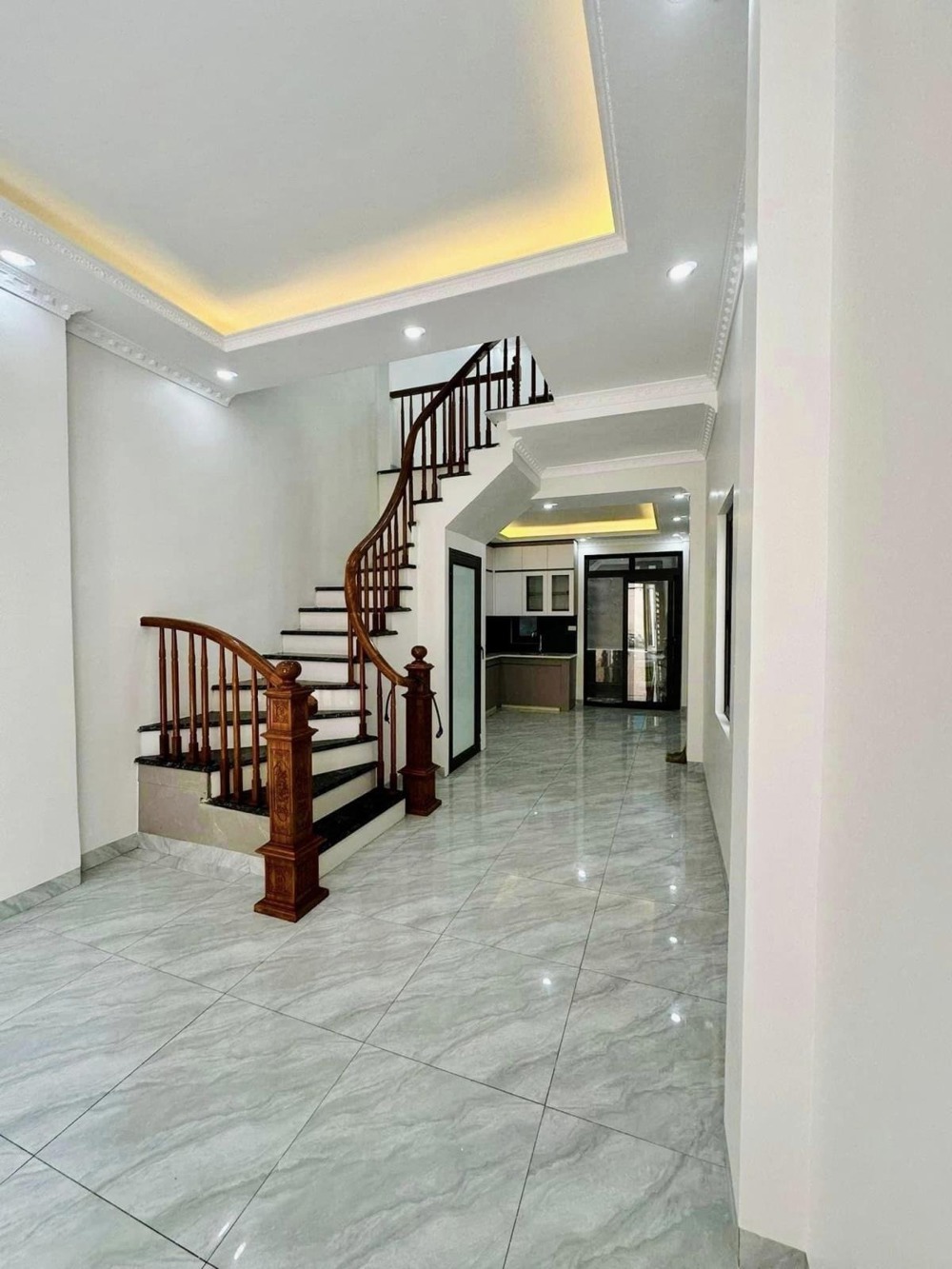 Bán nhà Hà Đông: 8 tỷ - Nhà 4 tầng, 50m2, Ngõ ô tô, Gần Marie Curie