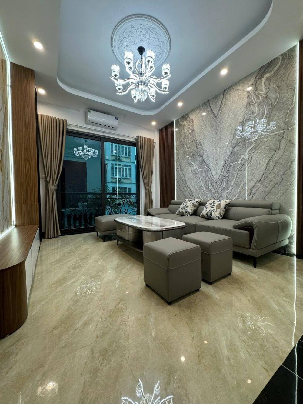 Nhà Cổ Nhuế 55m2 x 5 Tầng, Thang Máy, Full Nội Thất - Giá Tốt