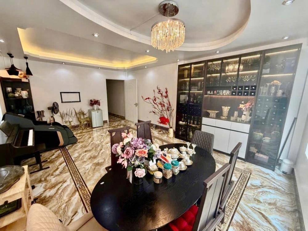 Nhà đẹp Vĩnh Phúc, Ba Đình 73m2*4 Tầng, Mặt Tiền 4.7m, Ô Tô Đỗ Cận Nhà