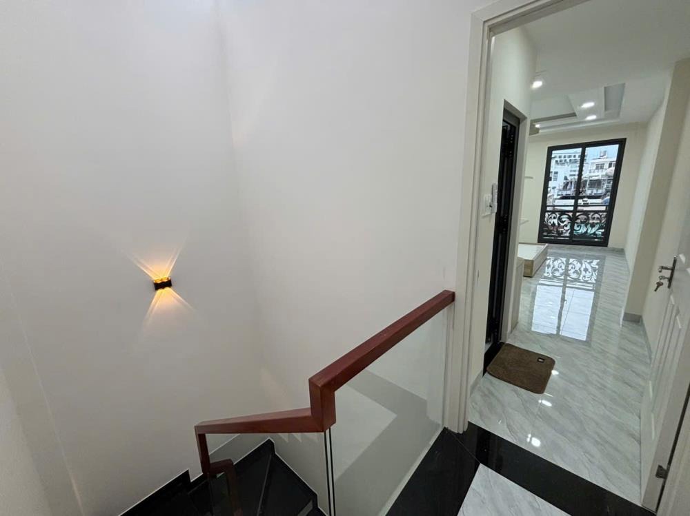 Bán Nhà Đinh Bộ Lĩnh 3.5x10, 4 Tầng, 3 PN, Giá 5.6 Tỷ - Vị Trí Đắc Địa