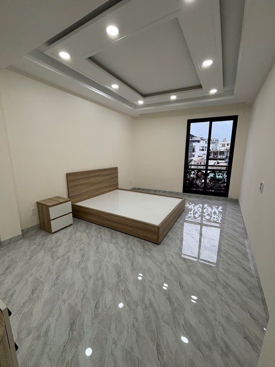 Bán Nhà Đinh Bộ Lĩnh 3.5x10, 4 Tầng, 3 PN, Giá 5.6 Tỷ - Vị Trí Đắc Địa
