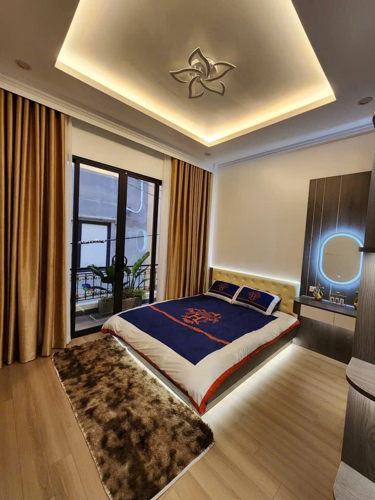 Siêu phẩm Nhà Mới - Thái Hà: Full Nội Thất, Gara Ô Tô, Giá Tốt