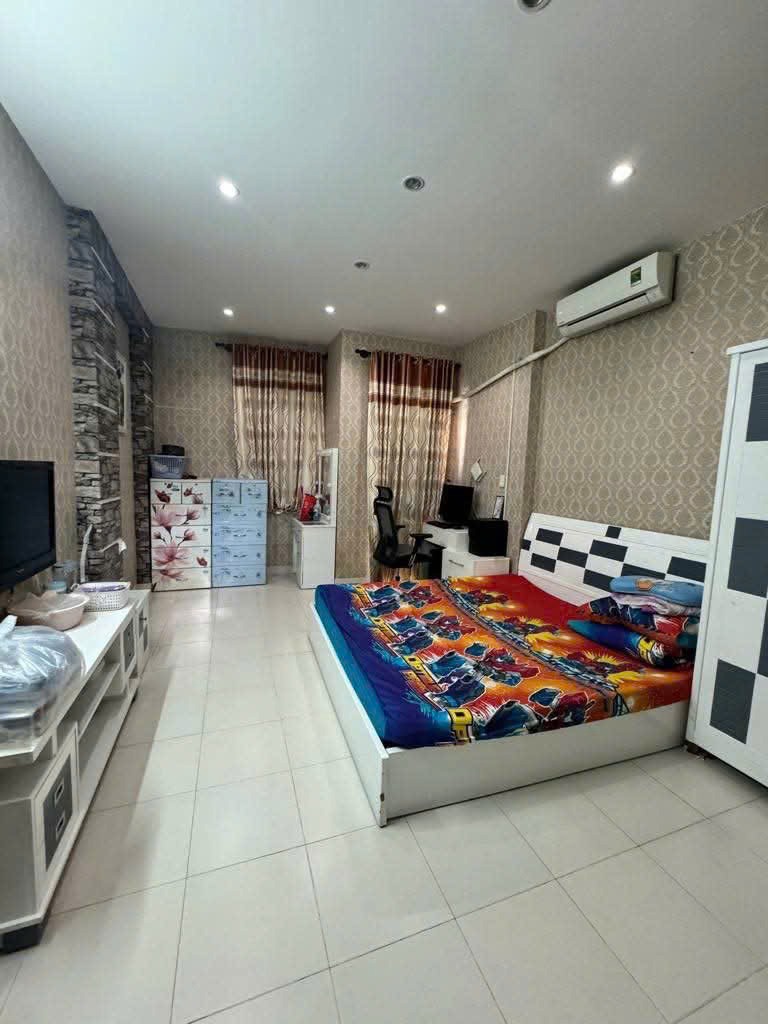 Bán nhà hưng lộc, Bình Chánh: 680tr, đang cho thuê kinh doanh tạp hóa, lợi nhuận cao