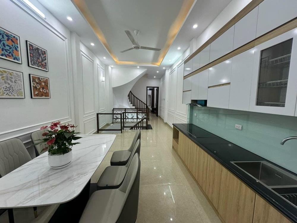 Bán Nhà Gần Trường Chuyên Nguyễn Huệ, Hà Đông: 38m2, 5 Tầng, Giá 6.95 Tỷ