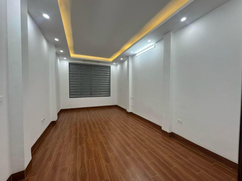 Bán Nhà Gần Trường Chuyên Nguyễn Huệ, Hà Đông: 38m2, 5 Tầng, Giá 6.95 Tỷ