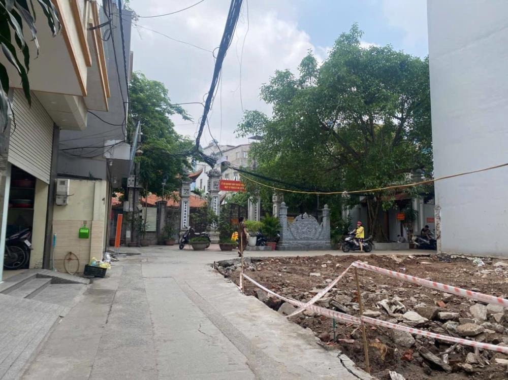 Bán Đất Lạc Long Quân 58m2, Mặt Tiền 4.5m, Kinh Doanh Đỉnh Cao - Giá 15.3 Tỷ