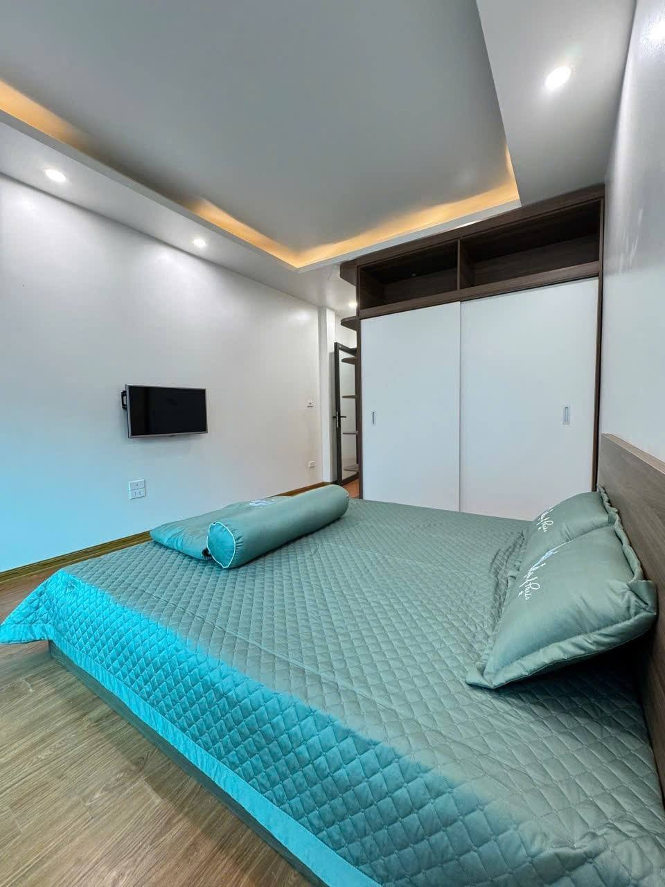 Phan Đình Giót Hà Đông - Siêu phẩm lô góc 5 tầng, giá tốt, ô tô đỗ cửa