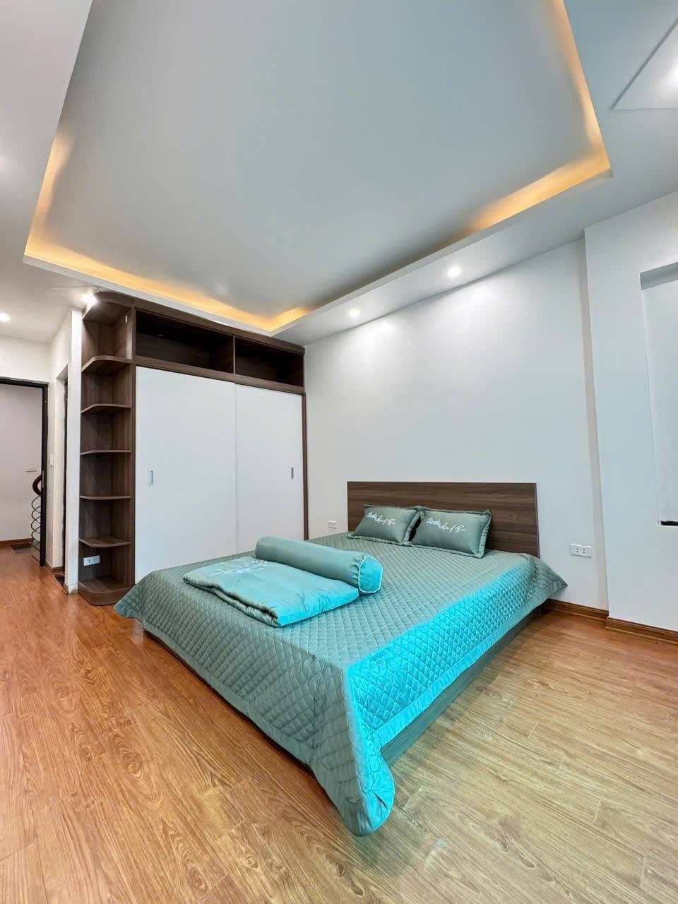 Phan Đình Giót Hà Đông - Siêu phẩm lô góc 5 tầng, giá tốt, ô tô đỗ cửa