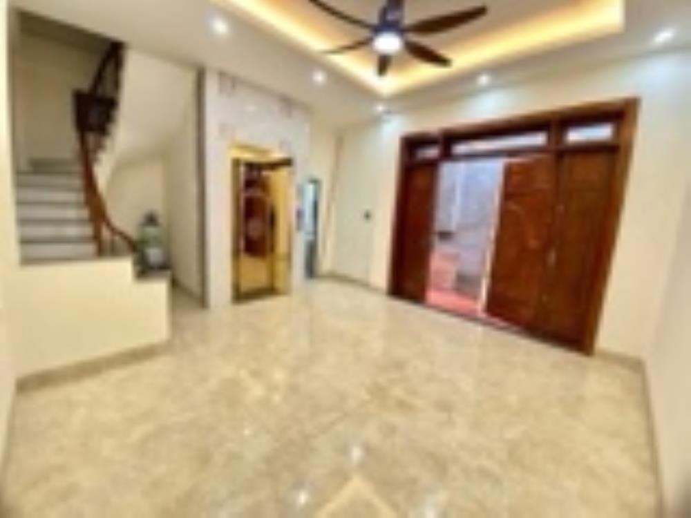 Bán Nhà Hà Đông: 5 Tầng, Thang Máy, Ô Tô Đỗ Cửa, Giá Tốt