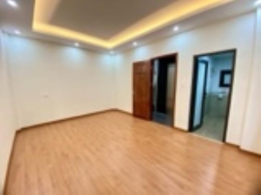 Bán Nhà Hà Đông: 5 Tầng, Thang Máy, Ô Tô Đỗ Cửa, Giá Tốt