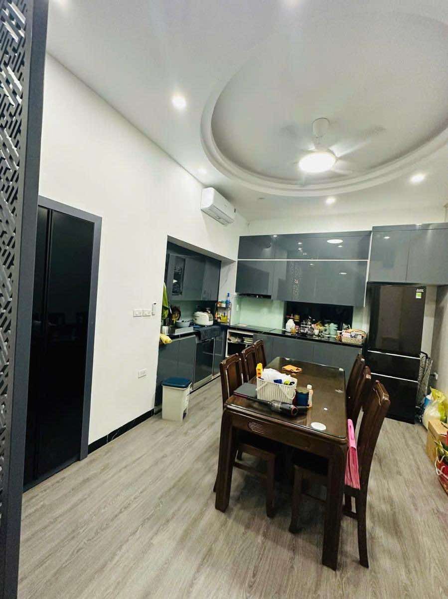 Nhà Đẹp Trung Tâm Đống Đa - 5 Tầng, 51m2 - Giá 12.8 Tỷ