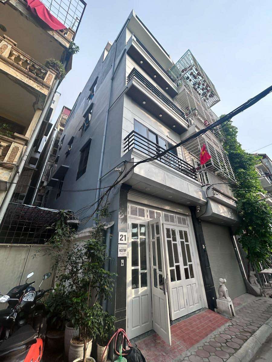 Nhà Đẹp Trung Tâm Đống Đa - 5 Tầng, 51m2 - Giá 12.8 Tỷ