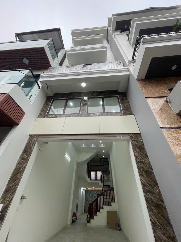 Bán nhà 54m2, 5 tầng, Vĩnh Quỳnh, Thanh Trì - Ô tô đỗ cửa, Giá Đầu Tư
