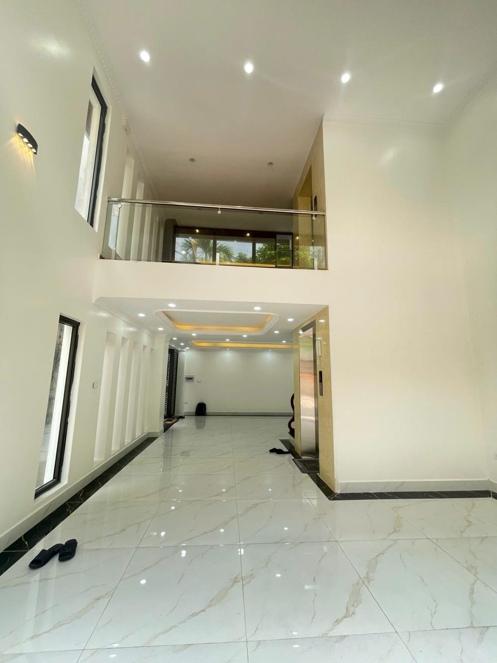 Bán nhà gần trung tâm Văn Điển, Thanh Trì - 65m2, 6 tầng, gara, thang máy, 11 tỷ
