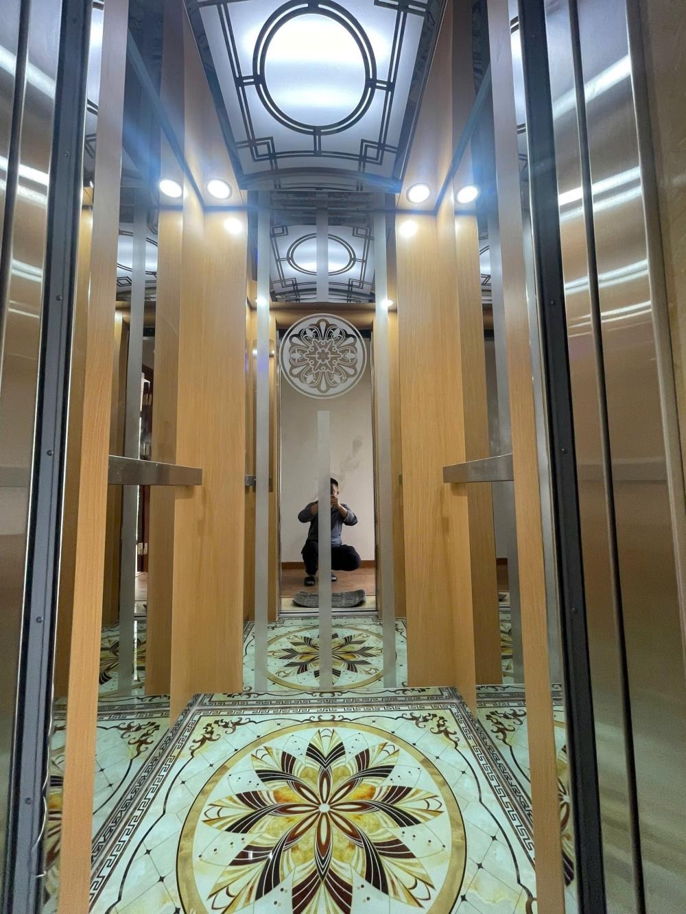 Bán nhà gần trung tâm Văn Điển, Thanh Trì - 65m2, 6 tầng, gara, thang máy, 11 tỷ