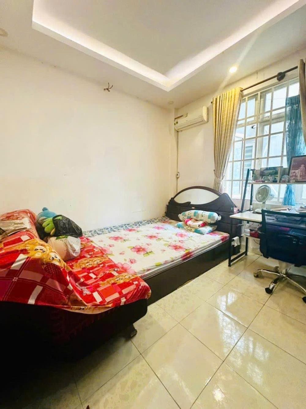 Xe Hơi Ngủ Nhà: Mua Nhà 40m2, 3 Tầng, Giá Tốt Quận Bình Thạnh
