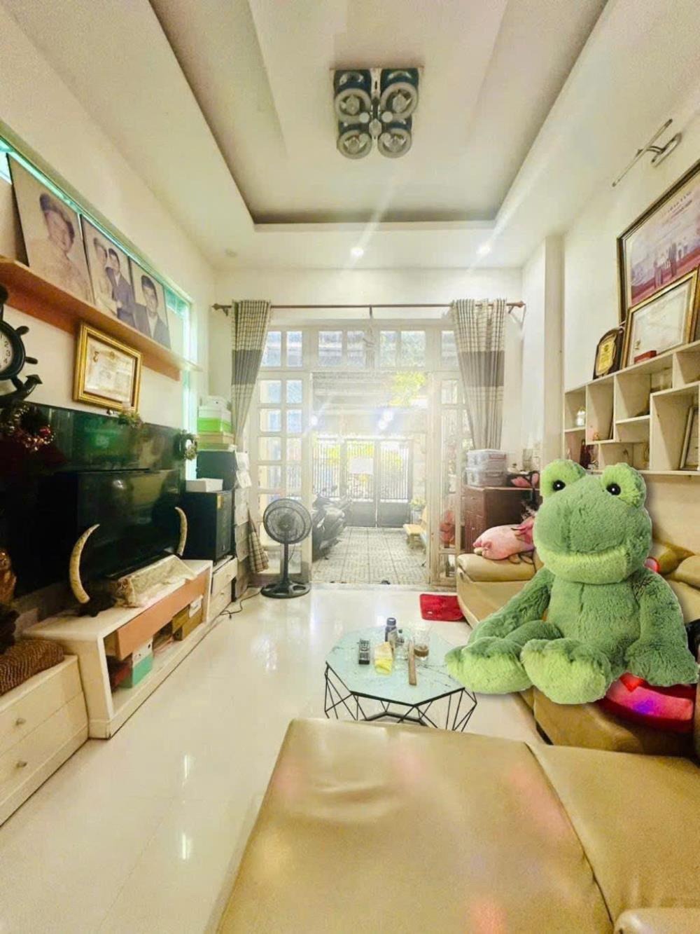 Xe Hơi Ngủ Nhà: Mua Nhà 40m2, 3 Tầng, Giá Tốt Quận Bình Thạnh