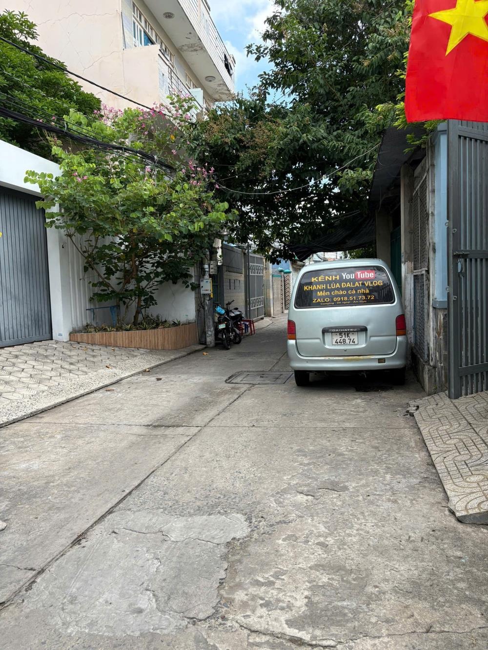 Xe Hơi Ngủ Nhà: Mua Nhà 40m2, 3 Tầng, Giá Tốt Quận Bình Thạnh