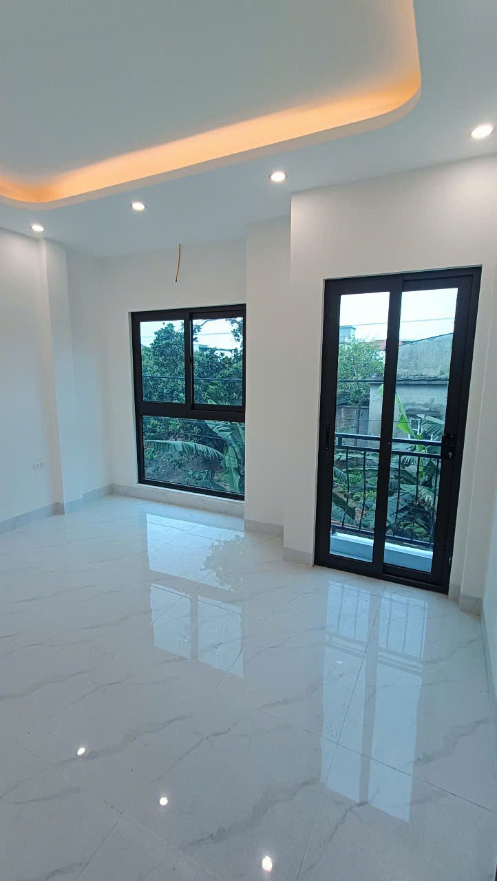Chính Chủ Giảm Giá Sốc Căn Nhà 40m² Tại Sài Sơn - Vị Trí Đắc Địa, Tiện Lợi
