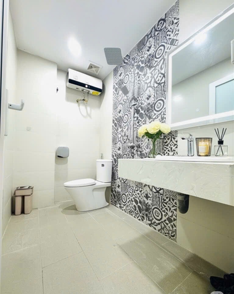 Nhà 5 Tầng, 40m Ra Phố, Ngõ 3G: Vị Trí Đắc Địa, Giá Tốt Nhất!