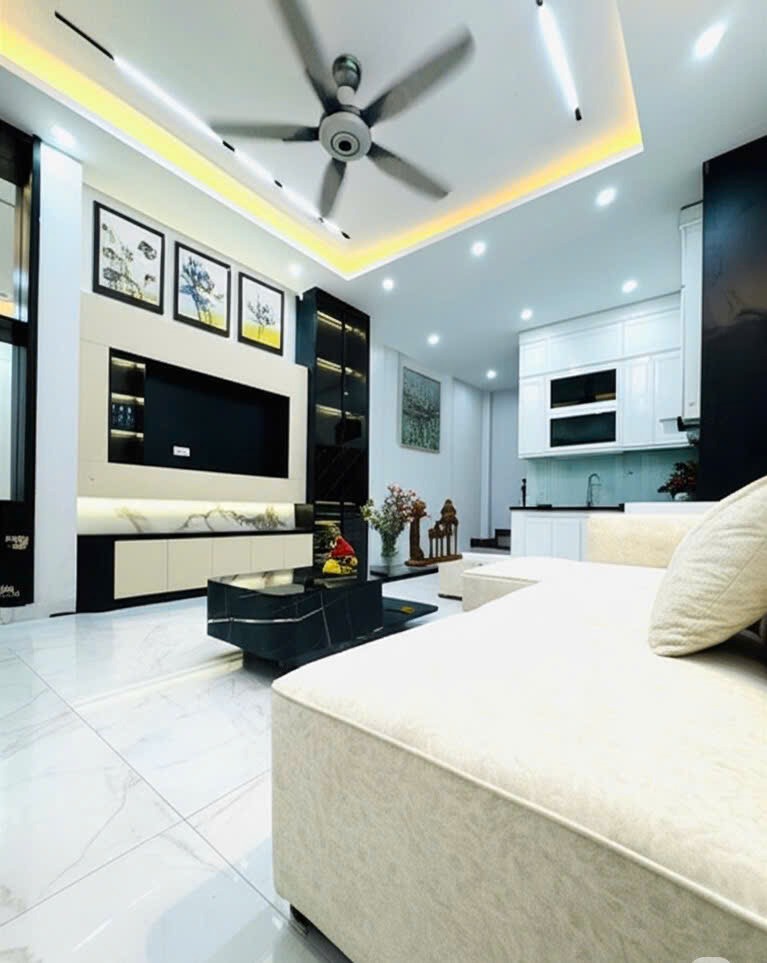 Nhà 5 Tầng, 40m Ra Phố, Ngõ 3G: Vị Trí Đắc Địa, Giá Tốt Nhất!