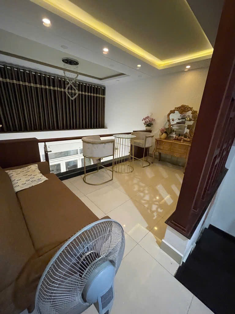 Bán Nhà Mặt Tiền Gò Vấp - Nguyễn Văn Khối - 13 Tỷ - 4.5x~ - Full Tiện Ích