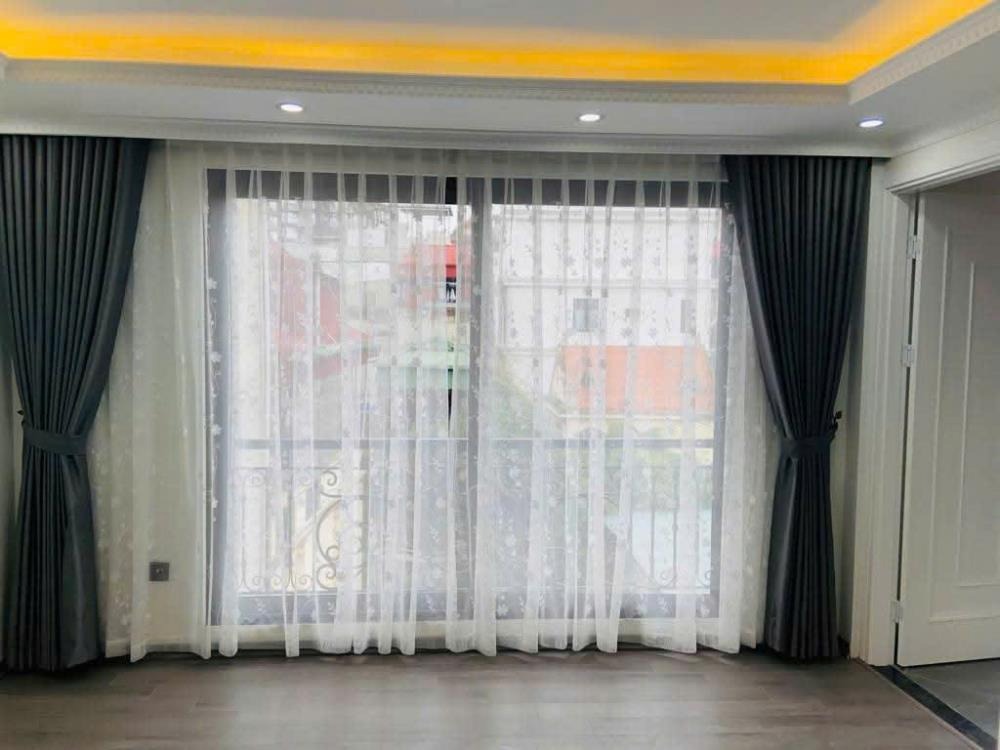 Mặt tiền khủng 6 tầng, thang máy, gần ô tô Thái Hà, Đống Đa