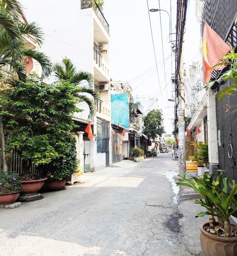 Nhà 4 Tầng, Hẻm Xe Tải Lê Văn Quới - 7 Tỷ (Sổ Hồng Riêng)