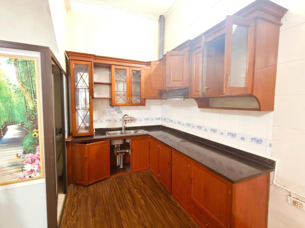 Bán nhà 4 tầng, 4 phòng ngủ, mặt tiền 4.5m, Nguyễn Đạo An, Phú Diễn - Giá Tốt