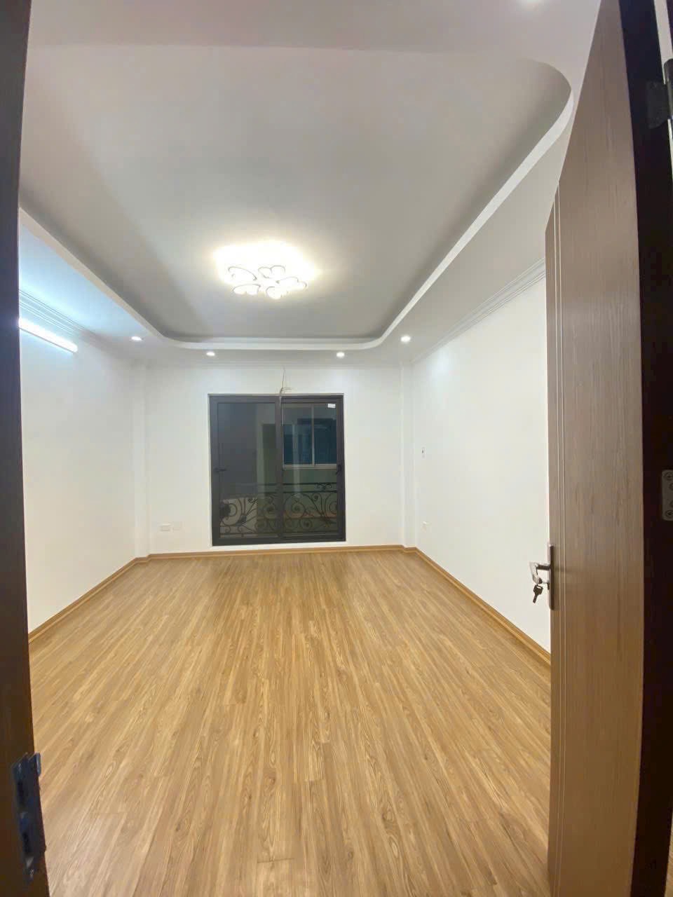 Nhà 5 Tầng Full Nội Thất, Ngõ Thông Thoáng, Sổ Nở Hậu - Giá 4.5 Tỷ
