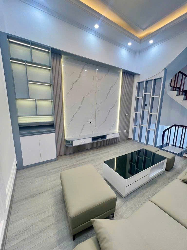 Bán Nhà Cổ Điển Tứ Hiệp, Thanh Trì - 52m²*5T - Full Nội Thất - 7.4 Tỷ