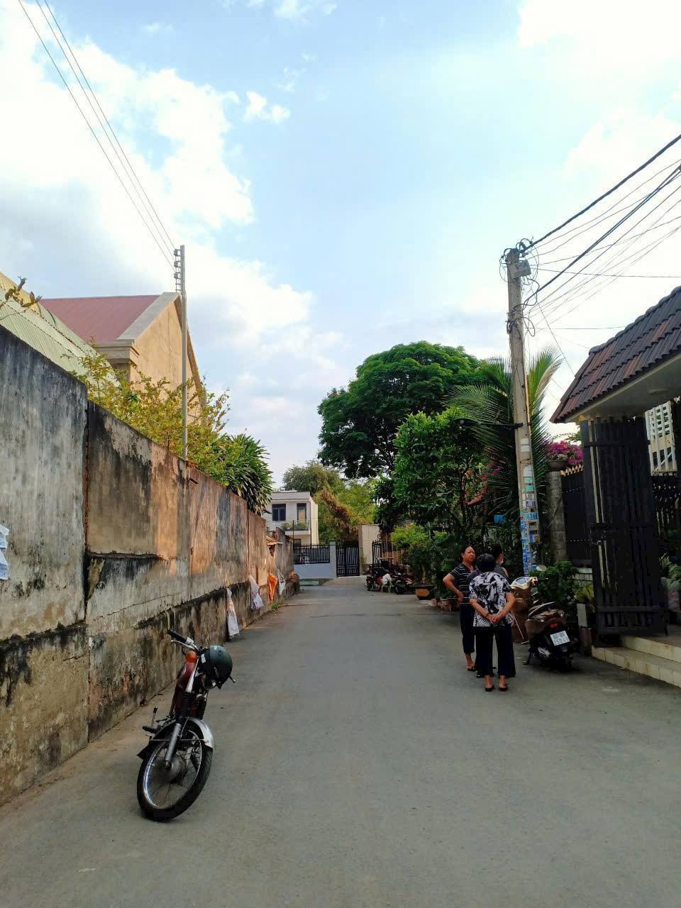 Bán Nhà Đất Củ Chi - Nhà 1 Trệt 1 Lầu Mặt Tiền Ngã Tư Tân Quy - Giá Tốt