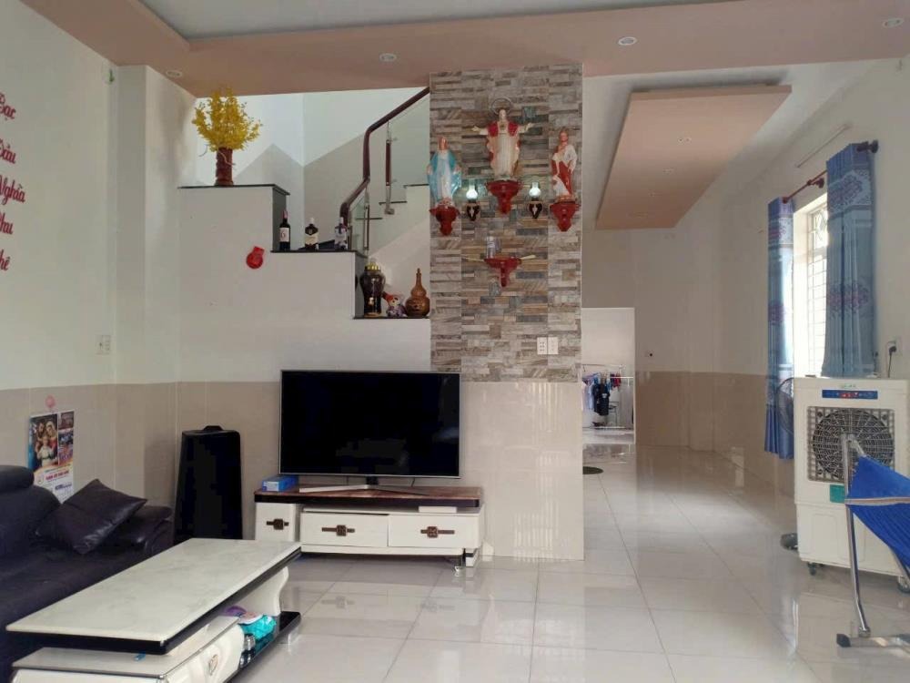 Bán Nhà Đất Củ Chi - Nhà 1 Trệt 1 Lầu Mặt Tiền Ngã Tư Tân Quy - Giá Tốt