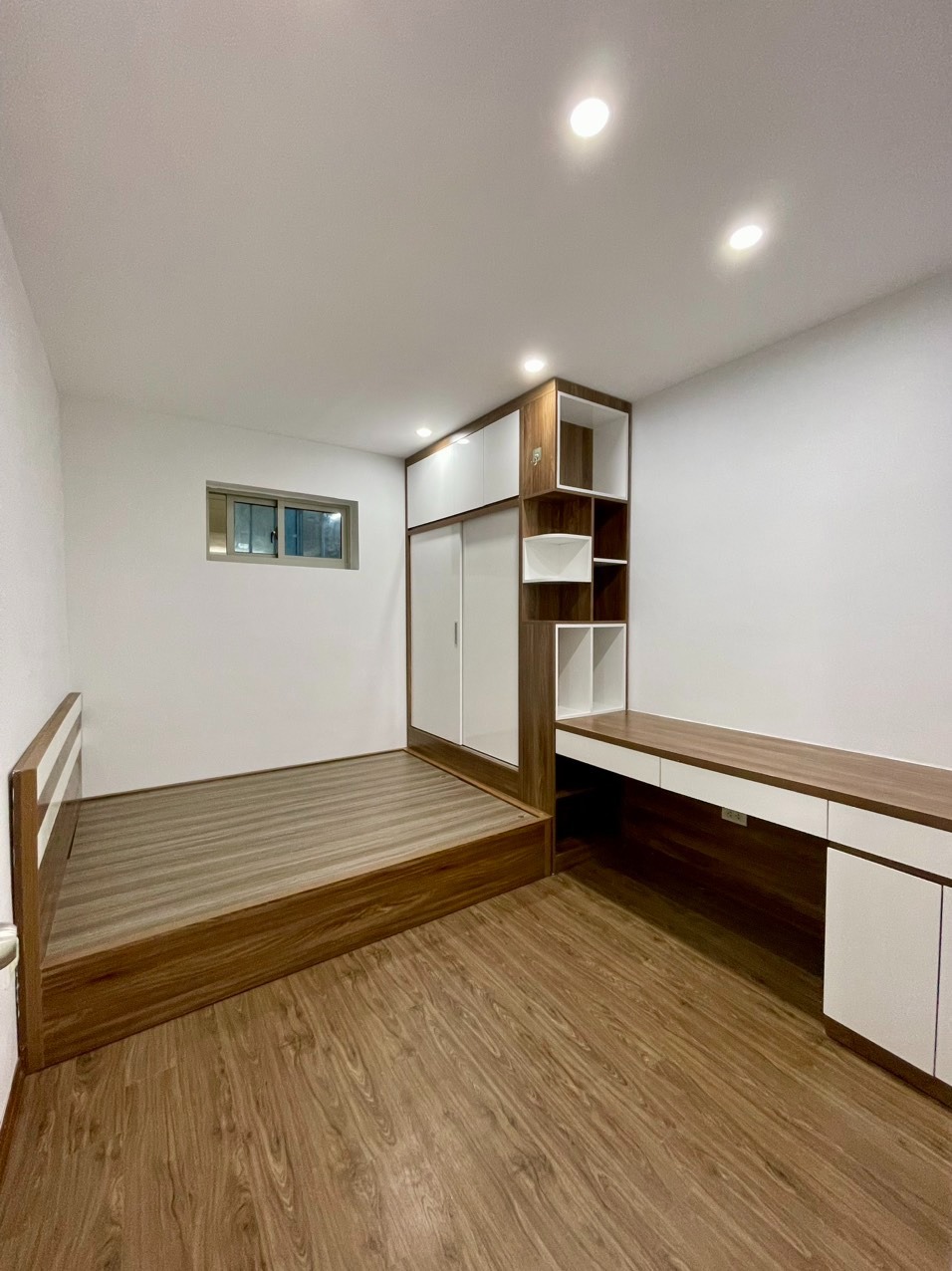 Căn hộ 2PN, 2VS, 71m² HH3A Linh Đàm - View Đẹp, Full Nội Thất, Giá 2.xx Tỷ
