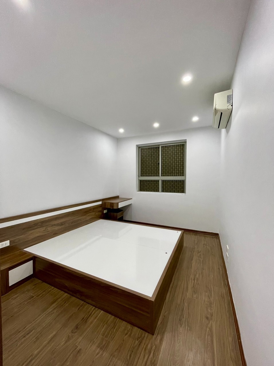 Căn hộ 2PN, 2VS, 71m² HH3A Linh Đàm - View Đẹp, Full Nội Thất, Giá 2.xx Tỷ