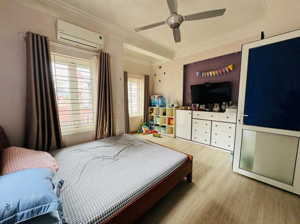 Nhà Mới 5 Tầng, 41m2, Lê Trọng Tấn, Hà Đông - 8.25 tỷ