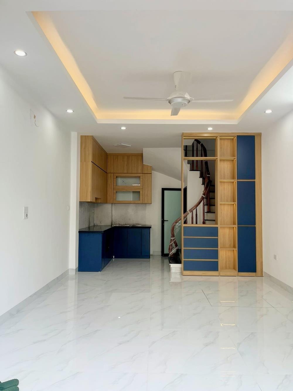 Nhà phố 5 tầng Hà Đông - Giá 5.3 tỷ - Vị trí đẹp - Ô tô đỗ cửa