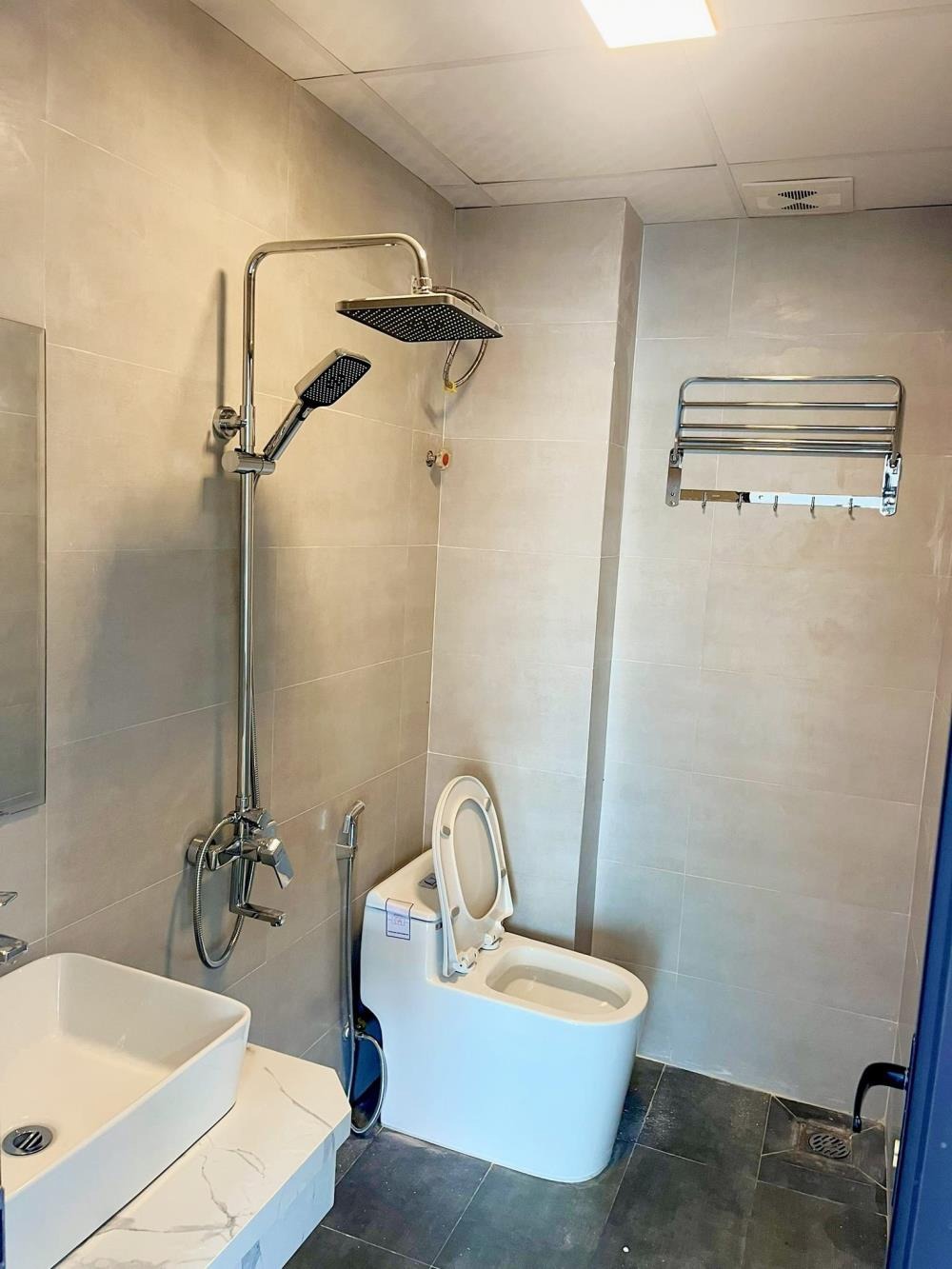 Nhà phố 5 tầng Hà Đông - Giá 5.3 tỷ - Vị trí đẹp - Ô tô đỗ cửa