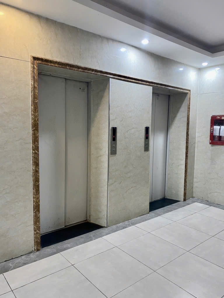 Bán Căn Hộ Nam Trung Yên - Cầu Giấy - HN: Full Nội Thất, 68.9m2 - Giá 5.25 Tỷ