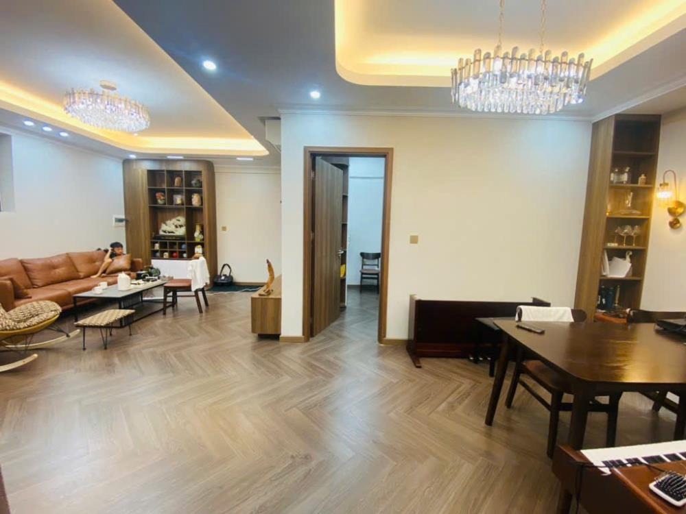 Bán Căn Hộ Nam Trung Yên - Cầu Giấy - HN: Full Nội Thất, 68.9m2 - Giá 5.25 Tỷ