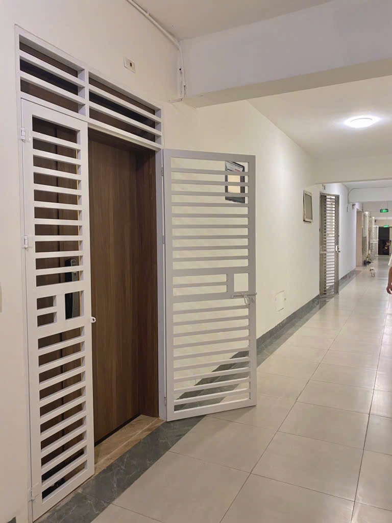 Bán Căn Hộ Nam Trung Yên - Cầu Giấy - HN: Full Nội Thất, 68.9m2 - Giá 5.25 Tỷ