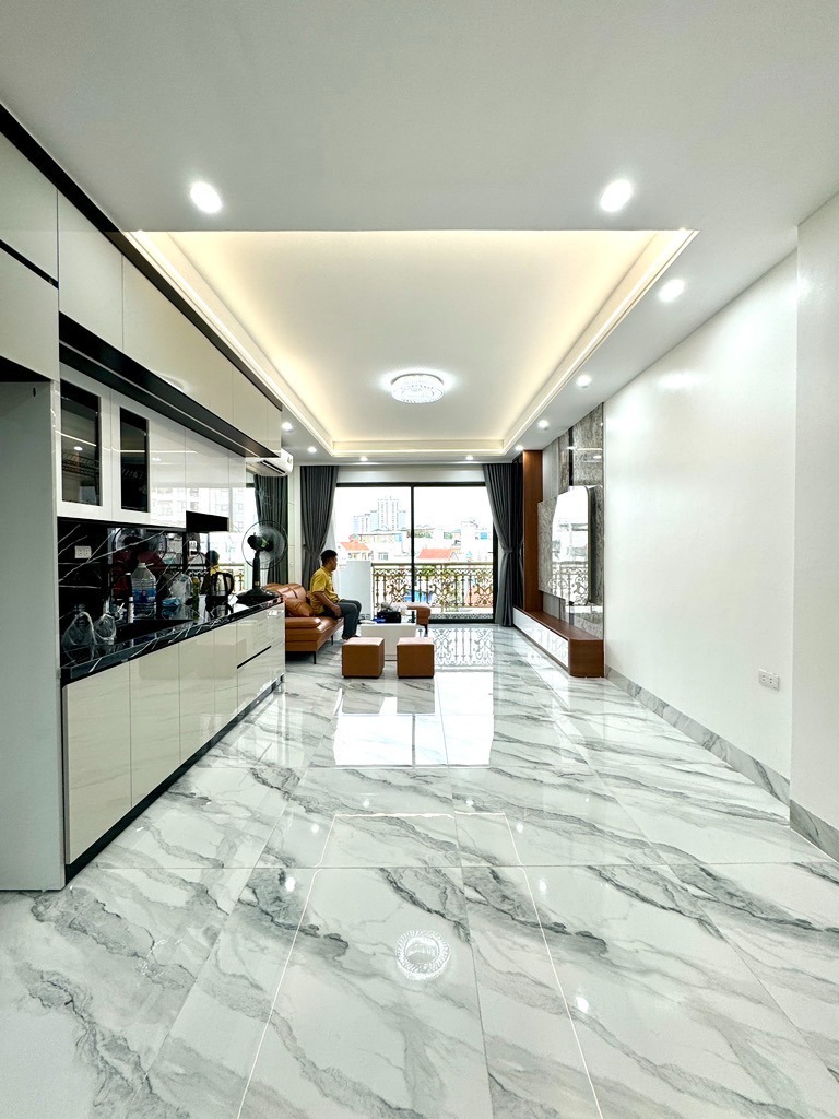 Mặt tiền Hoàng Mai, Ô Tô Tránh - VP Kinh Doanh Sầm Uất, 7 Tầng Thang Máy