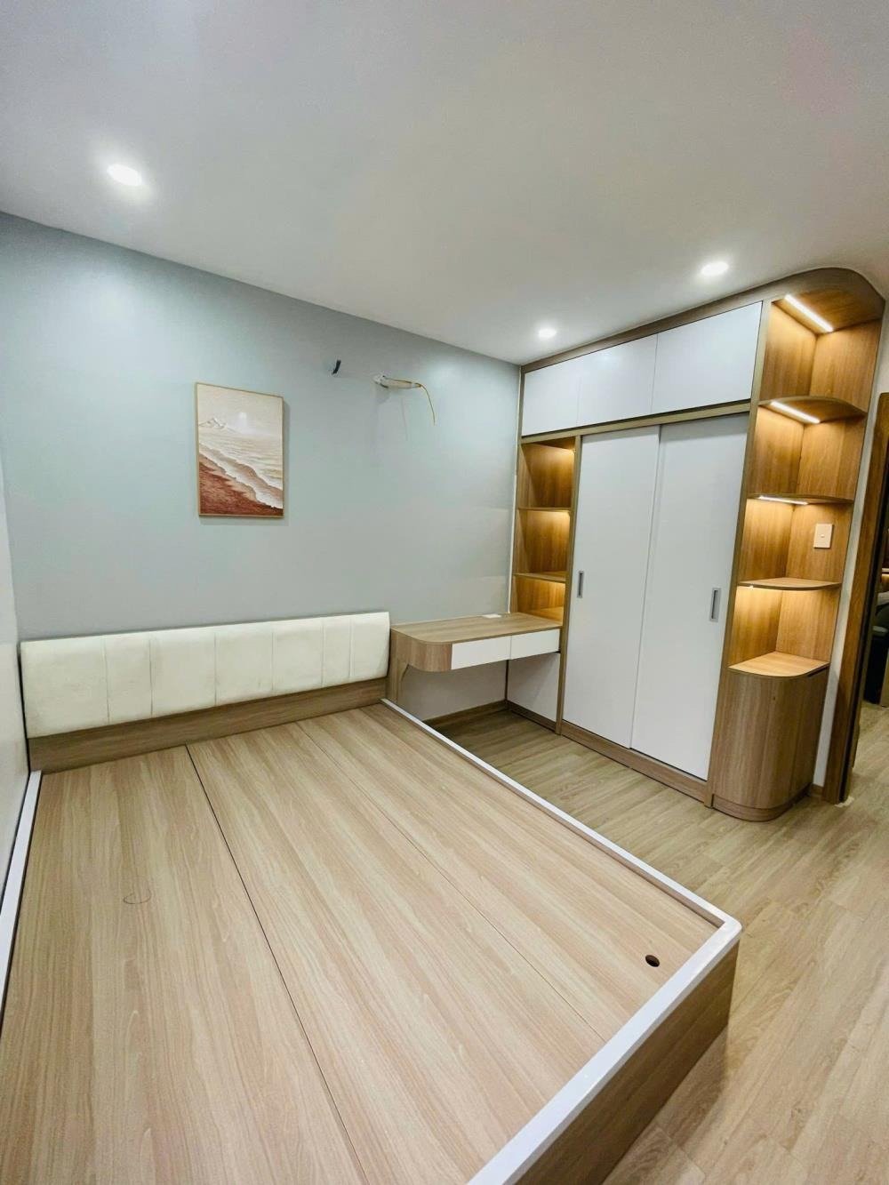 Bán Gấp Căn Hộ 3PN No8 Bán Đảo Linh Đàm - 76m2 - Full Nội Thất