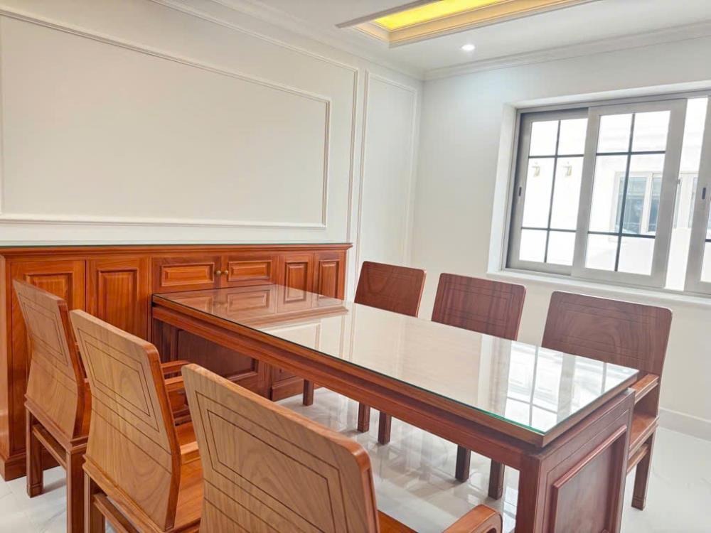 Nhà Đẹp Gò Vấp - 1 Trệt 3 Lầu - Gần Công Viên Làng Hoa - Giá 10 Tỷ