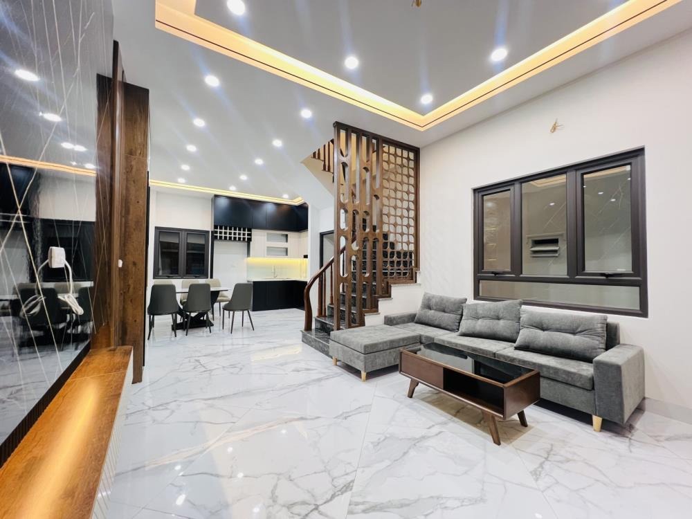 Bán Biệt Thự Trần Khắc Chân 5 Tầng - 6 Phòng Ngủ - Full Nội Thất
