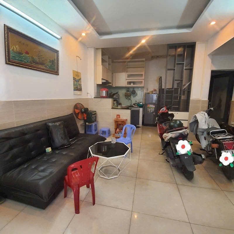 Bán Gấp Nhà Ni Sư Huỳnh Liên, Tân Bình - 3.5 tỷ (TL) - 33m2, 3 Tầng