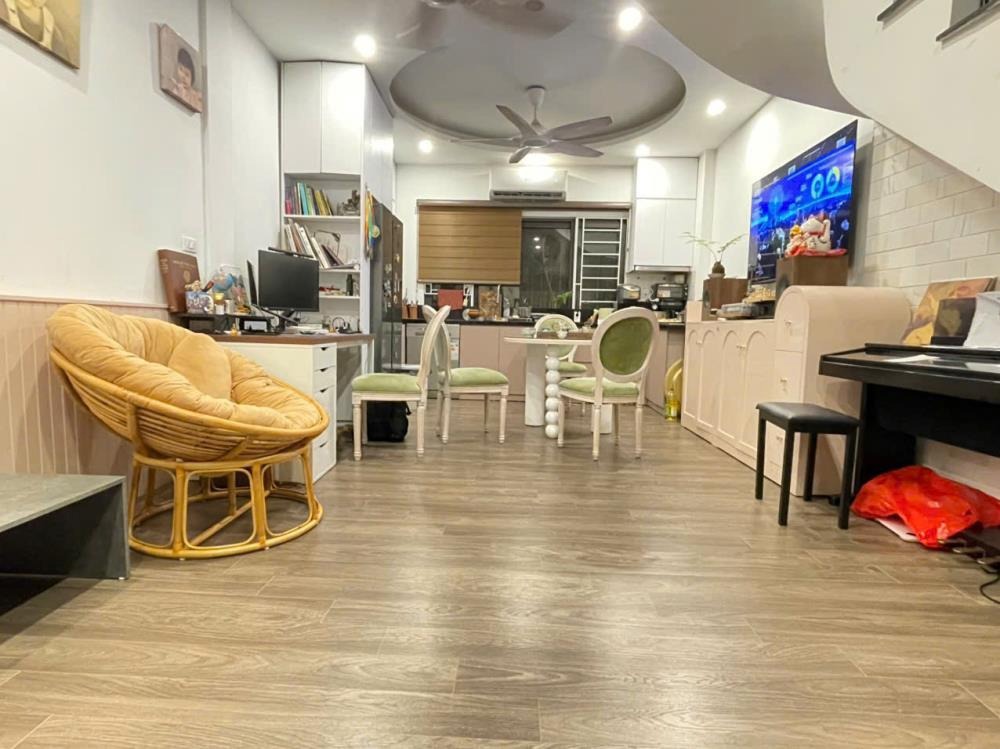 Bán nhà riêng phố Bạch Mai, Hà Nội - 41m2, 5 Tầng, Full Đồ