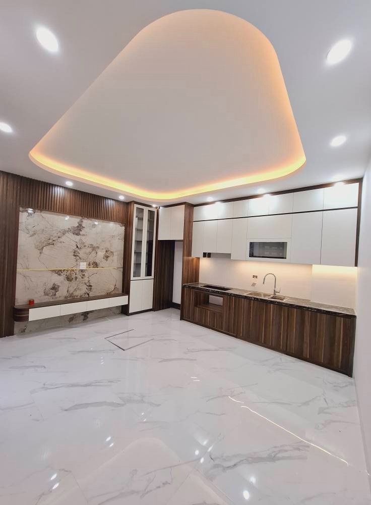 Bán nhà KĐT Linh Đàm: 38m2, 5 tầng, 50m ra ô tô, giá chỉ 5.8 tỷ - Nhà mới 100%