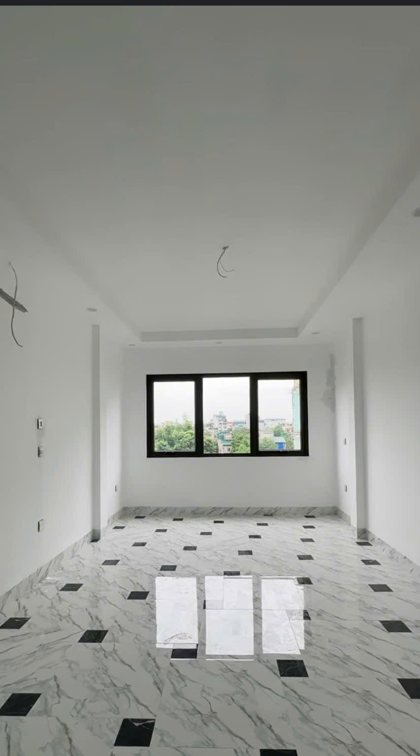 Bán nhà Dương Văn Bé, 30m² ô tô tránh, 5 tầng thang máy - Giá 8.x tỷ
